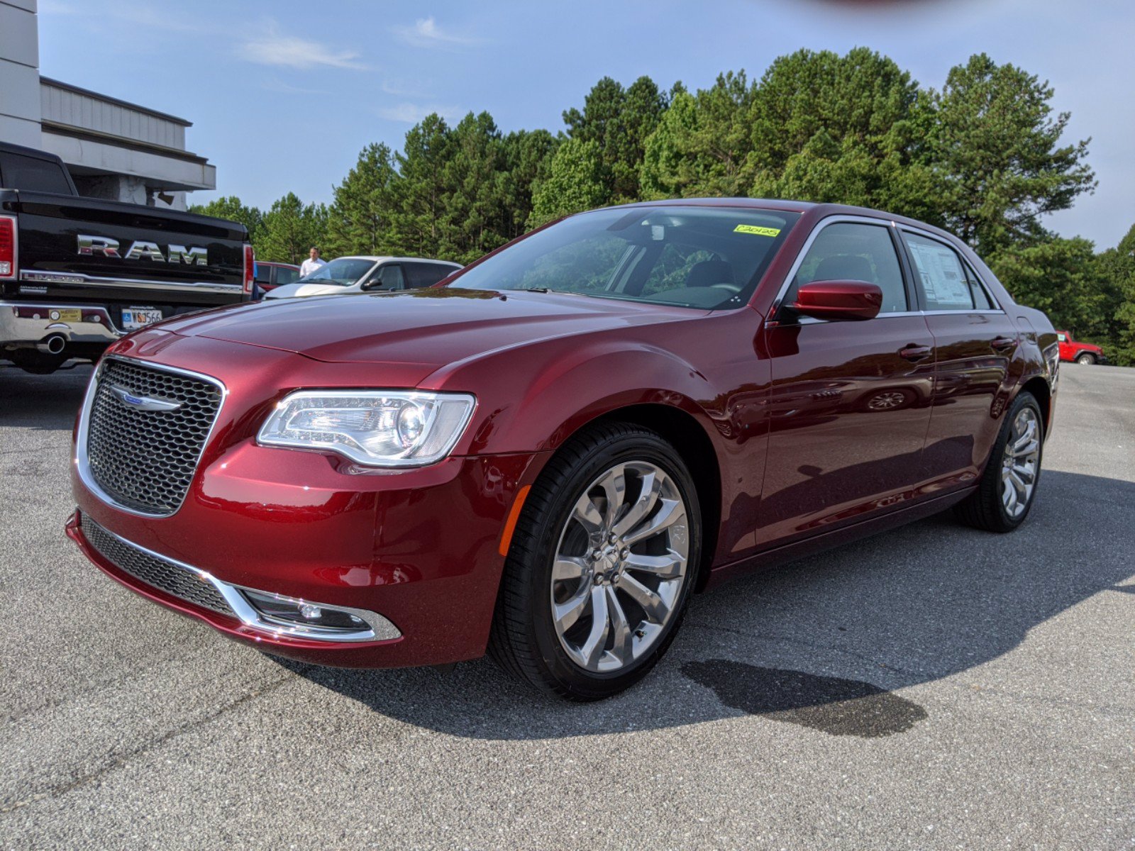 New 2020 CHRYSLER 300 Touring L With Navigation